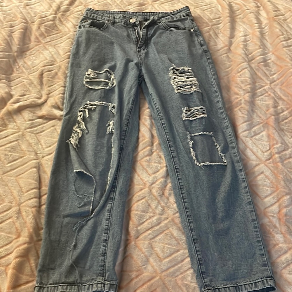 Distressed boyfriend jeans
